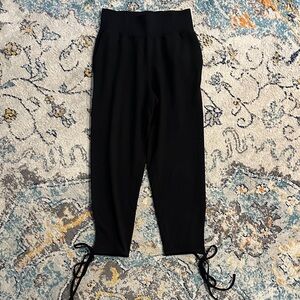 Lululemon Leggings with ankle ties